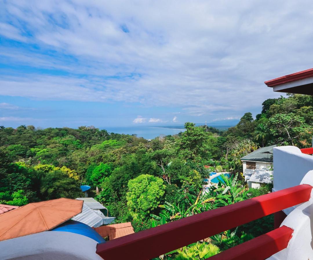 Hotel California Manuel Antonio Bagian luar foto