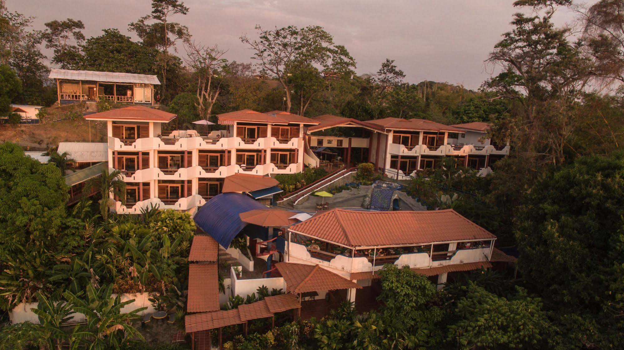 Hotel California Manuel Antonio Bagian luar foto