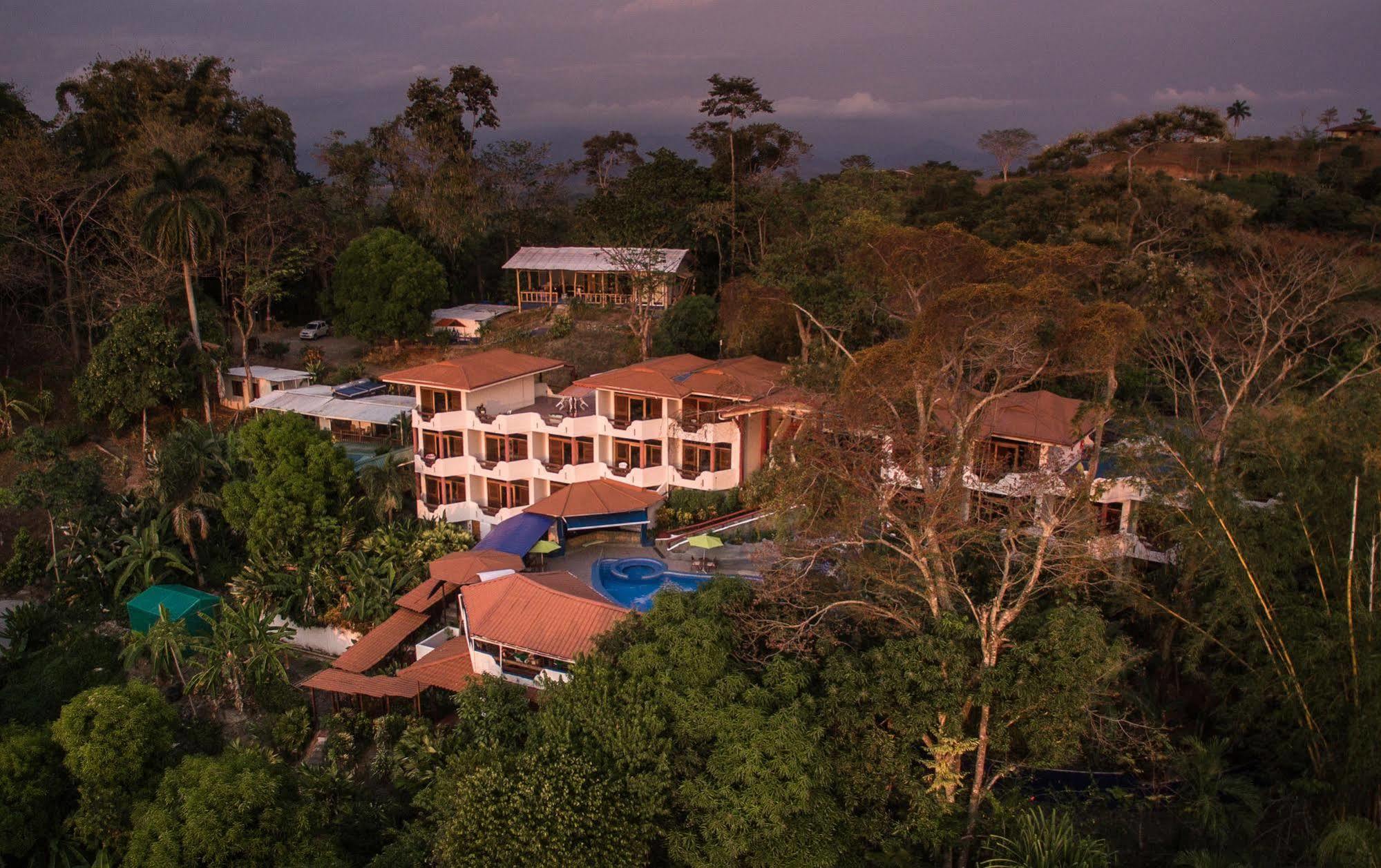 Hotel California Manuel Antonio Bagian luar foto